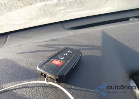 2019 Toyota Camry Le from USA, damaged, VIN 4T1B11HK5KU843023